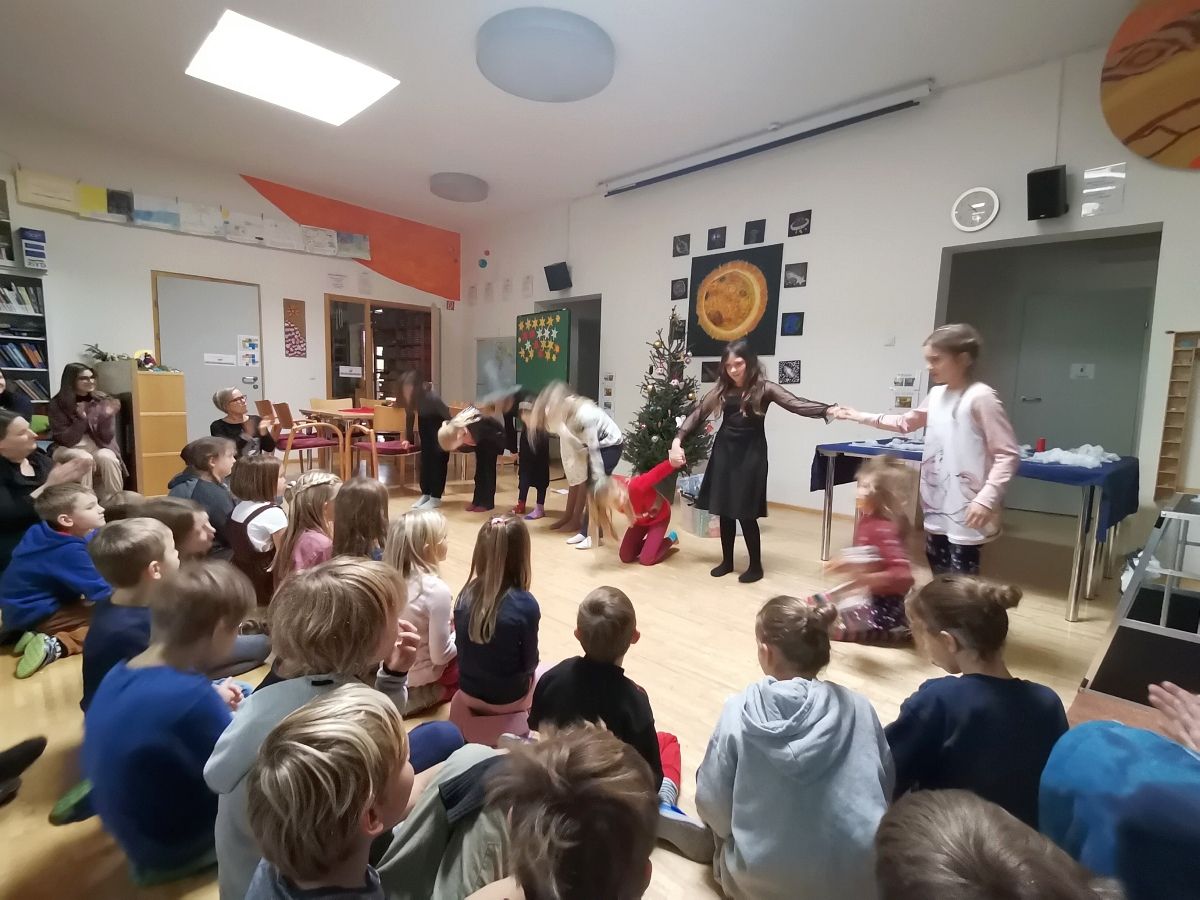 2024-12-11 Advent Theater