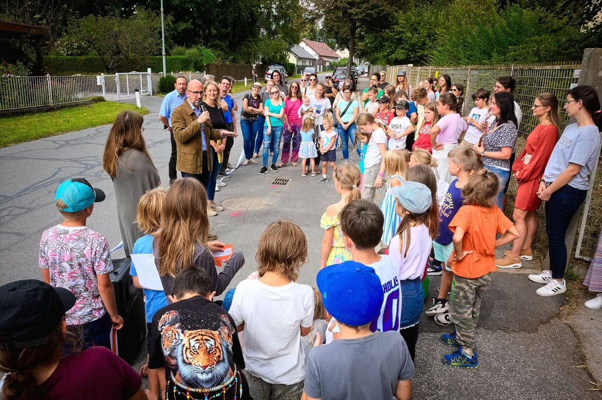 2023-09-22 Eröffnung Elternhaltestelle